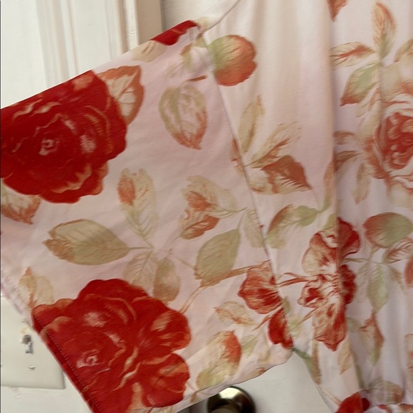 NWOT - LuLaRoe Red and Cream romper-kimono, belted, pockets Stylish - Picture 4 of 6